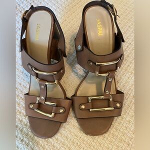 Jaspal Heels - Tan with Gold Accent
